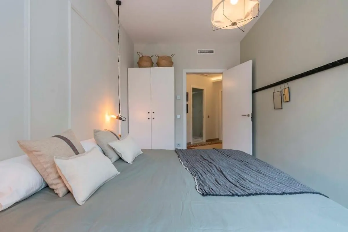 ברצלונה Luxury 4-Bedrooms In Rambla De Catalunya 0*,  ספרד