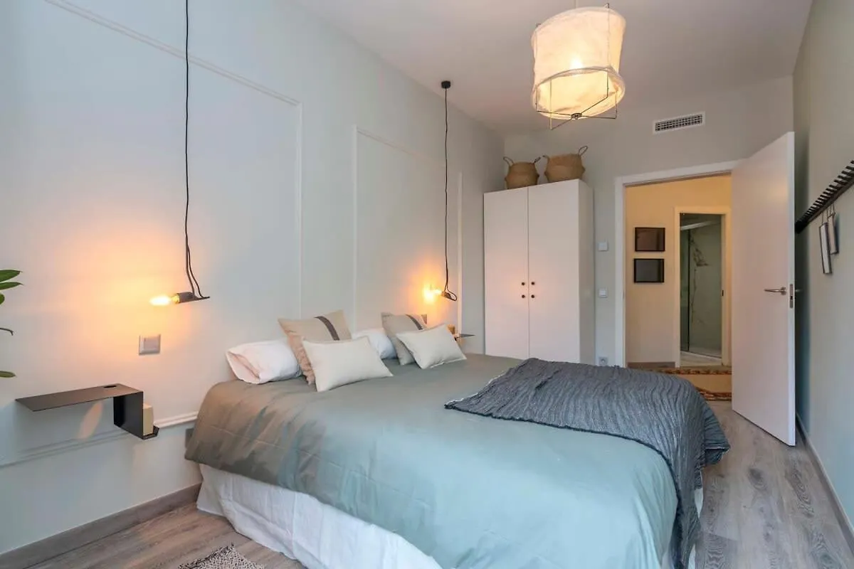 ברצלונה Luxury 4-Bedrooms In Rambla De Catalunya דירה