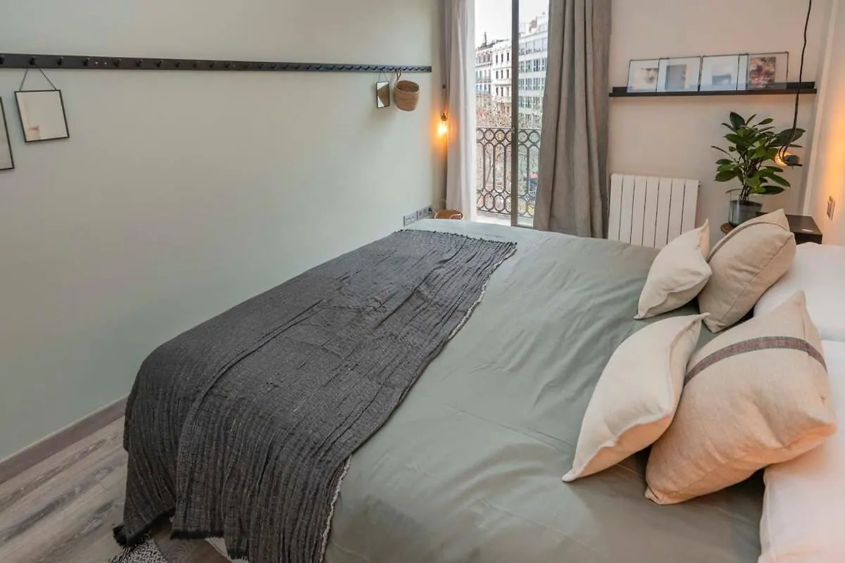 ברצלונה Luxury 4-Bedrooms In Rambla De Catalunya ספרד