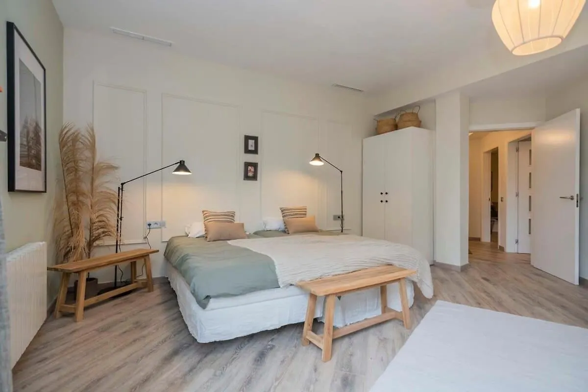 ברצלונה Luxury 4-Bedrooms In Rambla De Catalunya 0*,  ספרד