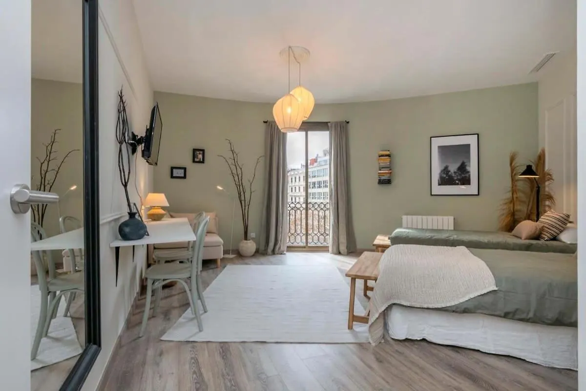 ברצלונה Luxury 4-Bedrooms In Rambla De Catalunya