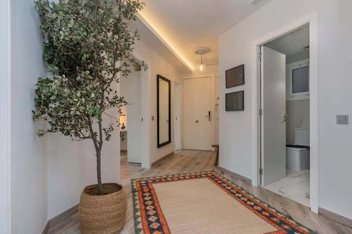 Luxury 4-Bedrooms In Rambla De Catalunya 바르셀로나 아파트