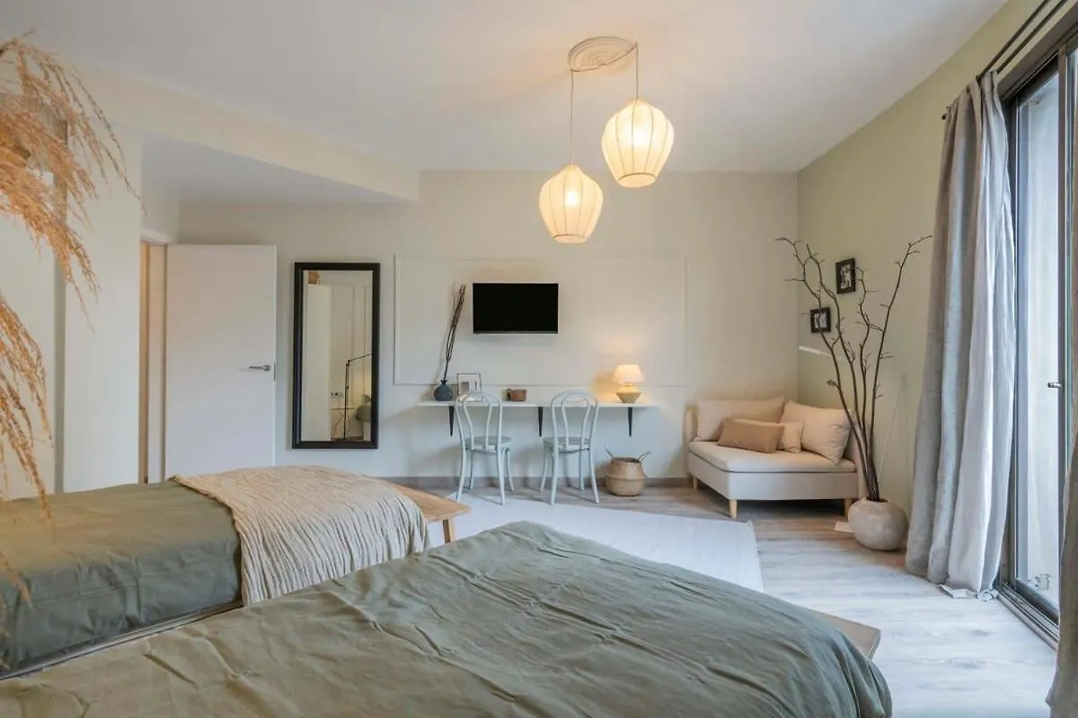 ברצלונה Luxury 4-Bedrooms In Rambla De Catalunya 0*,
