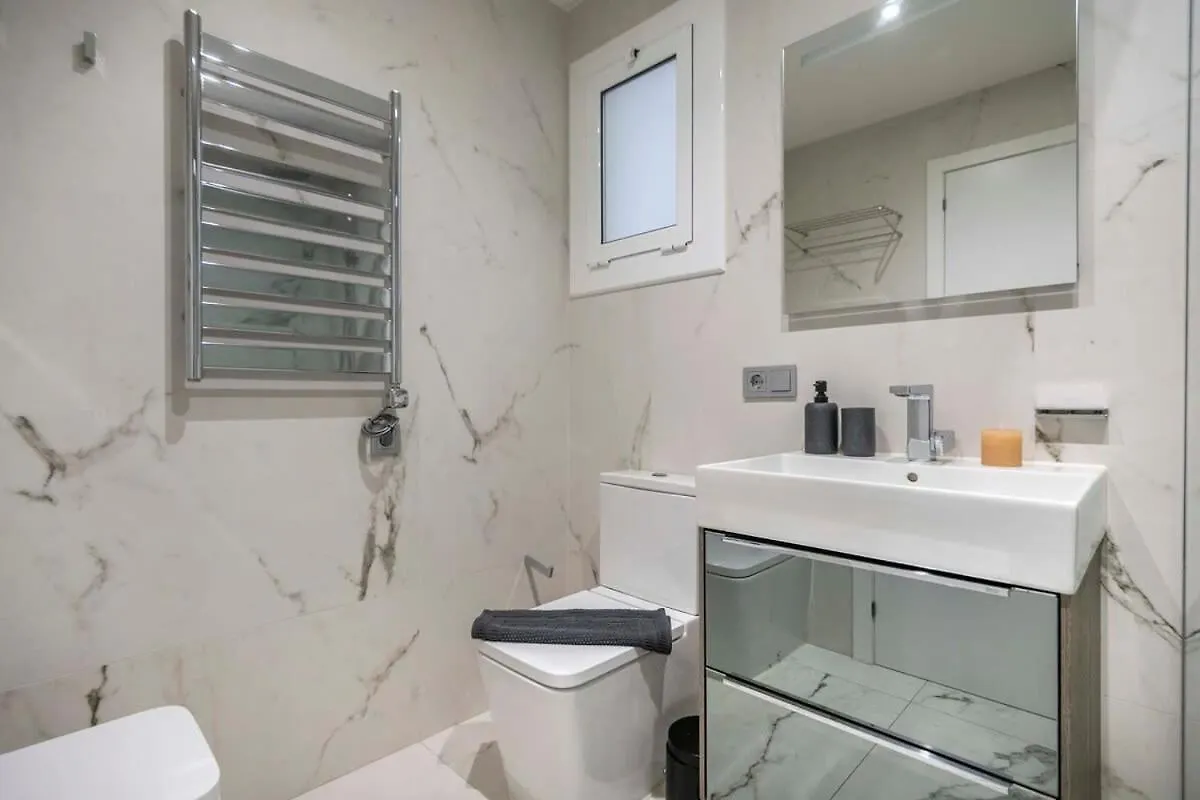 ברצלונה Luxury 4-Bedrooms In Rambla De Catalunya דירה