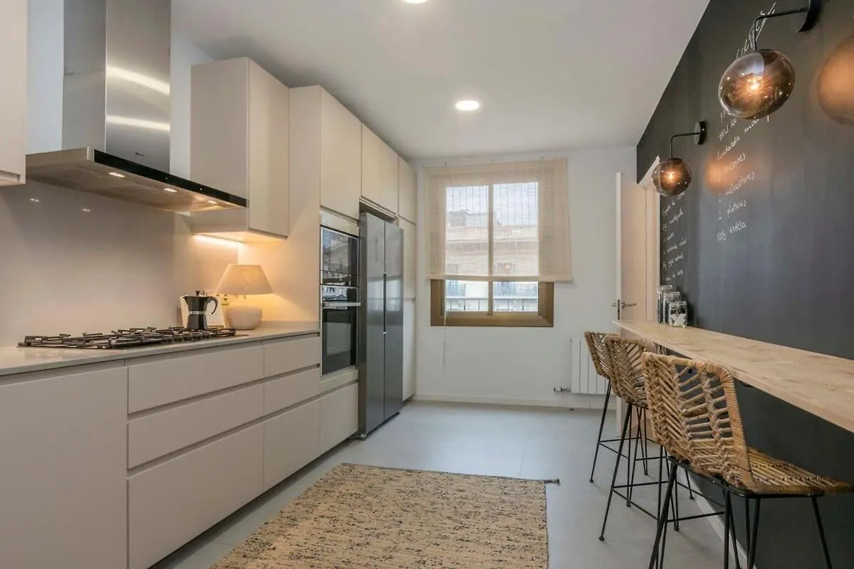 ברצלונה Luxury 4-Bedrooms In Rambla De Catalunya 0*,  ספרד